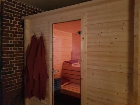 Sauna, Steam room, Spa and wellness centre/facilities