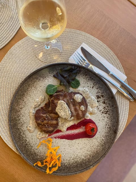 Food and drinks, Food, Drinks, Alcoholic drinks