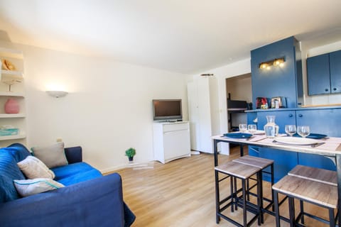 Appartement plage Benoit, 80m de la mer, jardinet Apartment in Le Pouliguen