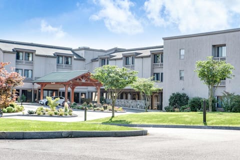 Property building, Facade/entrance, On site