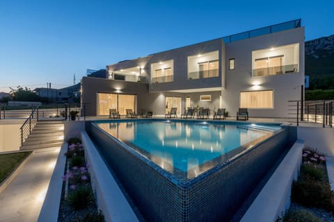 Property building, Swimming pool