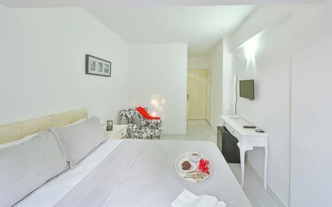 Kiraz Butik Hotel Bed and Breakfast in Alaçatı