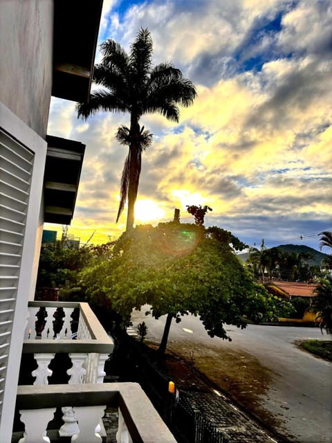 View (from property/room), Balcony/Terrace, Landmark view, Street view