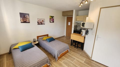 Studio Garrigues Gréoux les bains curistes Thalatherme Apartment in Gréoux-les-Bains