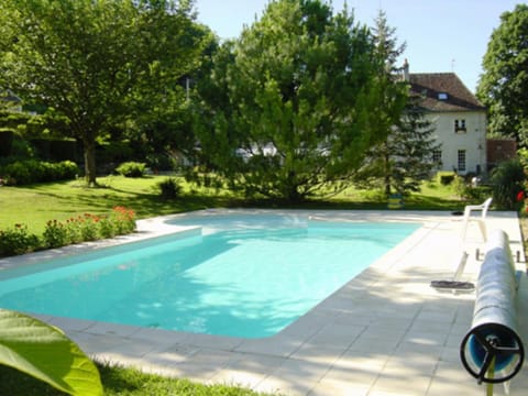 Spring, Garden, Swimming pool, Swimming pool, sunbed