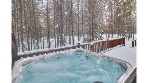 Winter, Hot Tub, Hot Tub, Balcony/Terrace, Balcony/Terrace