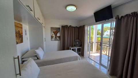 Come Home in Oudtshoorn Self-Catering Units Bed and Breakfast in Western Cape