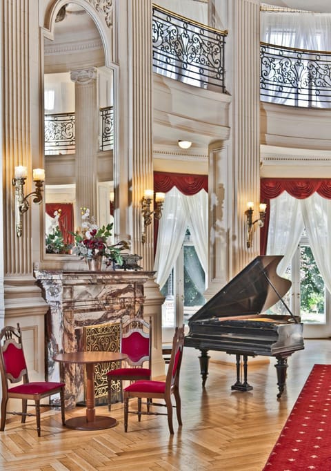 Seating area