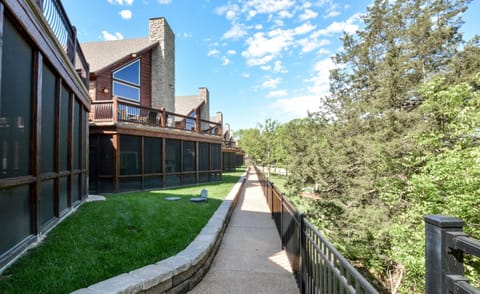 WaterMill Cove Resort Lakefront Lodge By Silver Dollar City POOL LAZY RIVER House in Indian Point