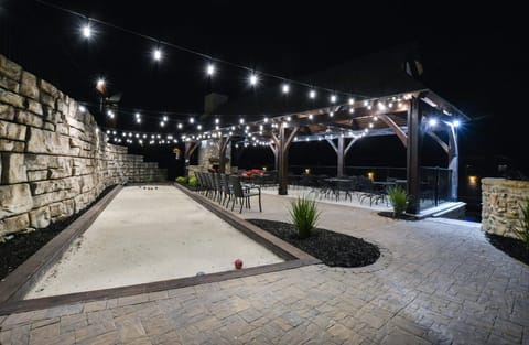 WaterMill Cove Resort Luxury Lakefront Villa Theatre Room 2Mi to SDC POOL Kayaks Dock Villa in Indian Point