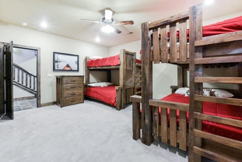 WaterMill 11 Bedroom Villa House in Indian Point