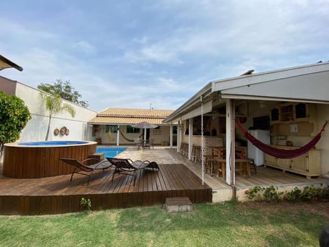 Swimming pool, Breakfast