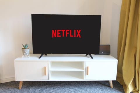 4 Dbl Beds, Modern Apartment, Free Parking and Home-from-home Apartment in Wakefield