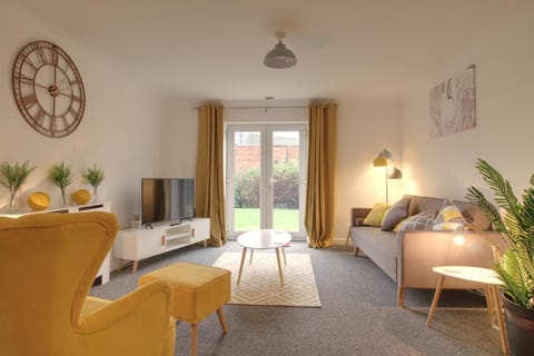 4 Dbl Beds, Modern Apartment, Free Parking and Home-from-home Apartment in Wakefield
