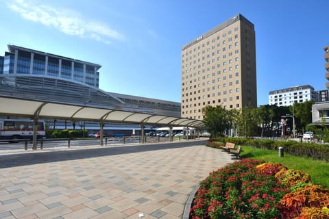 Property building, Day