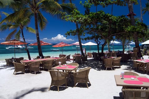 Restaurant/places to eat, Day, Beach, Sea view