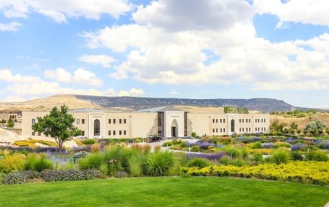 Property building, Nearby landmark, Spring, Day, Natural landscape, Bird's eye view, Garden, Garden view, Mountain view