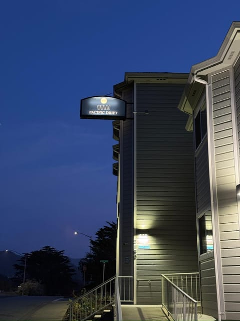 Property building, Night