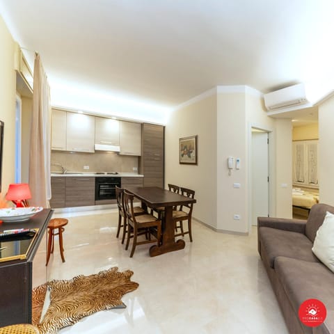 Kitchen or kitchenette, Living room, Dining area