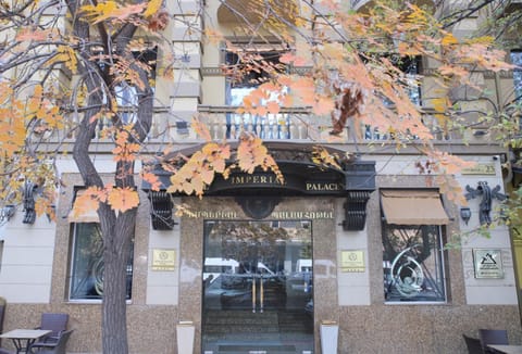 Property building, Facade/entrance, Day