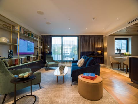 Balcony/Terrace, Living room, Seating area, Dining area