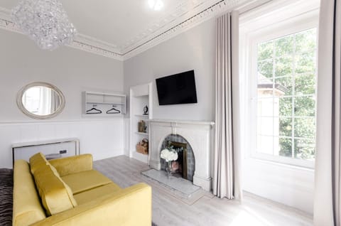 Sweeney Motherwell Apartment hotel in Bellshill