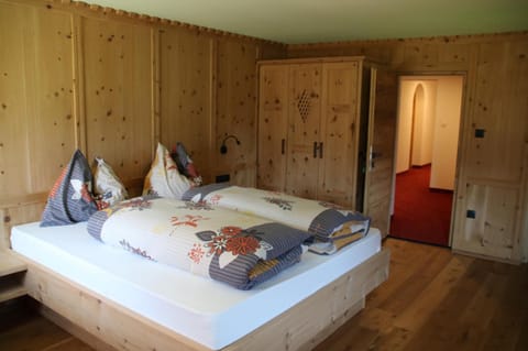 Mountain view, Family