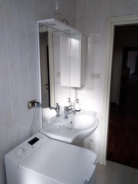 Camera CAVAL Vacation rental in Bologna