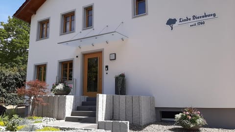 Property building, Facade/entrance