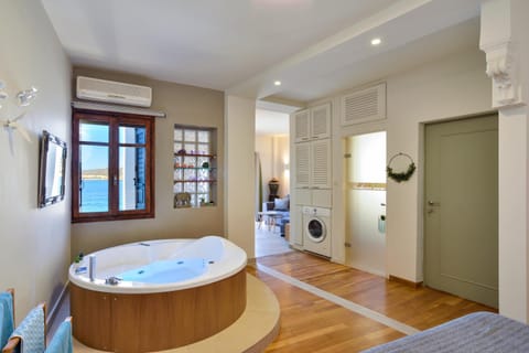 Thalassa mou Seafront suite Apartment in Chania