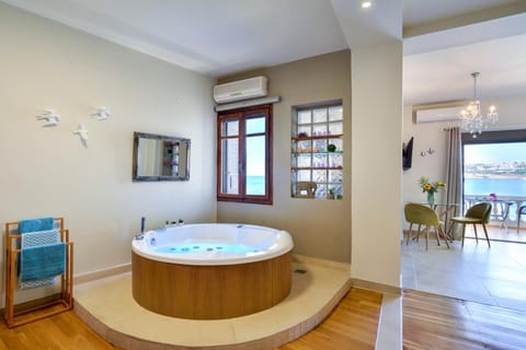 Thalassa mou Seafront suite Apartment in Chania
