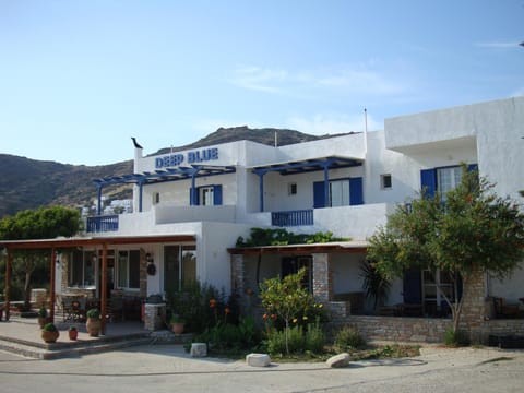 Property building, Day