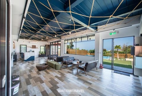 Communal lounge/ TV room, TV and multimedia, Living room, Lounge or bar