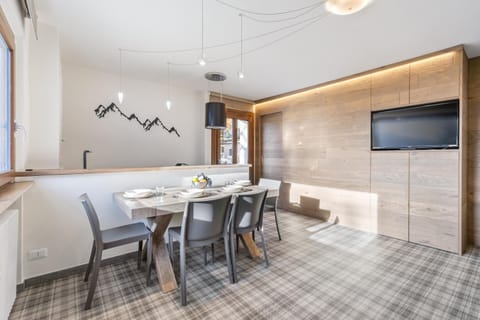Hostdomus - Helsinki Suite Apartment in Sestriere