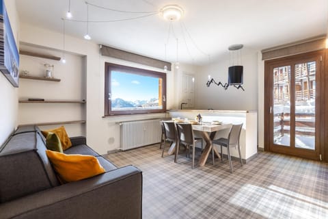 Hostdomus - Helsinki Suite Apartment in Sestriere