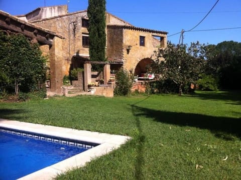 Property building, Garden, Swimming pool, Swimming pool