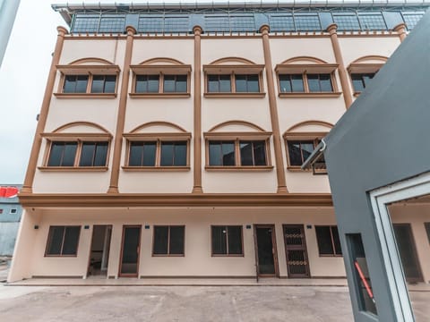 Facade/entrance