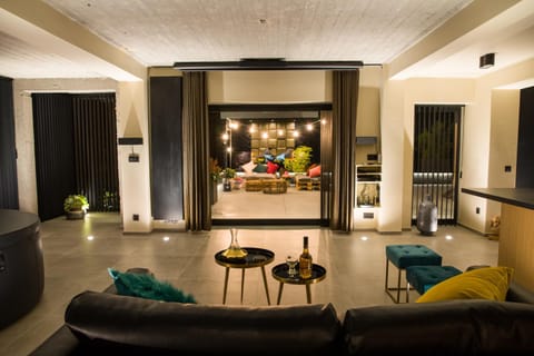 Property building, Living room, Lounge or bar