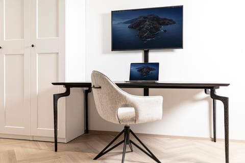 TV and multimedia, Living room, Business facilities, Seating area