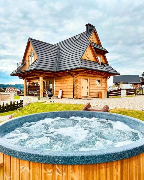 Property building, Hot Tub