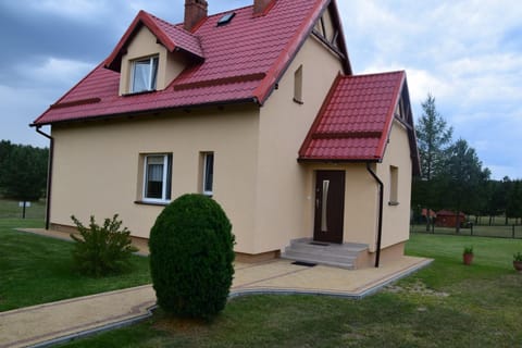 Property building, Facade/entrance, Garden, Garden view, Area and facilities
