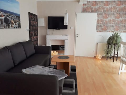 Living room, Photo of the whole room, Seating area