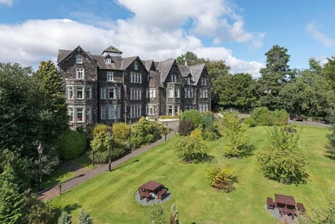 Property building, Garden