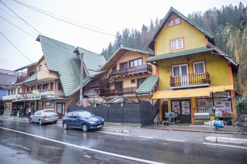 Property building, Street view