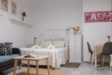 Bed, Living room, Bedroom