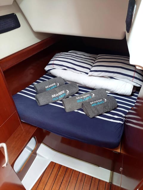 Alojamiento Singular en Baiona Docked boat in Viana do Castelo District, Portugal