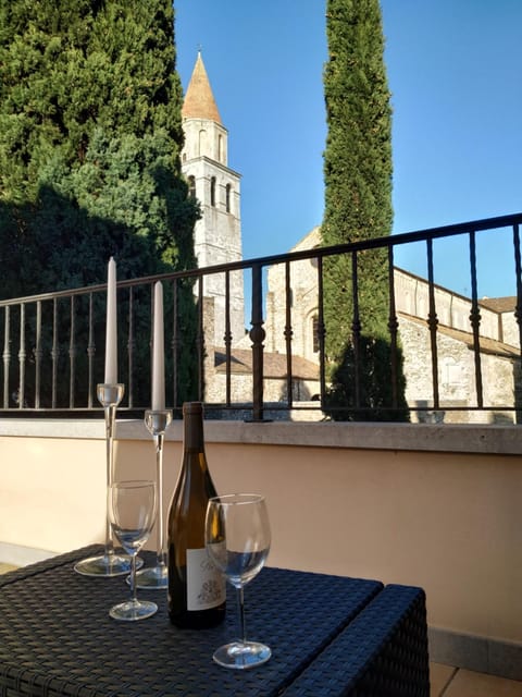Balcony/Terrace, Landmark view