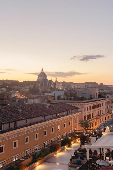 Property building, Restaurant/places to eat