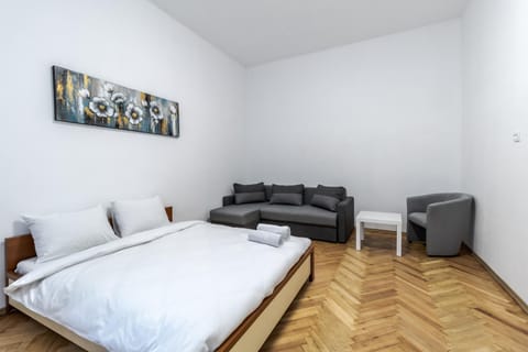 Photo of the whole room, Bedroom