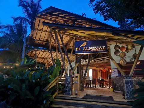 Property building, Facade/entrance, Lobby or reception
